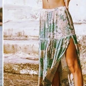 Spell &the Gypsy Collective 💕🕊 Split Sides Skirt